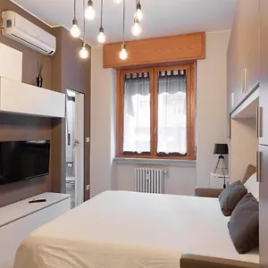 The Studio - Centrale Via Zuretti Milan