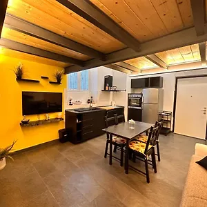 Apartment La Casa Di Paola, Milan